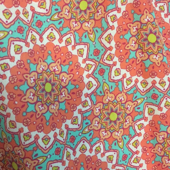 Beautiful!  Colorful tunic! - Picture 3 of 5